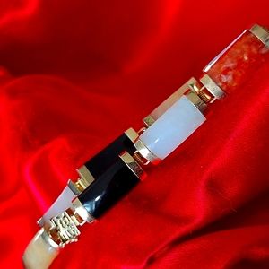 10K YG Bracelet Beautiful Shades of Jade 7.5" 9.78 Total Aggregate WT